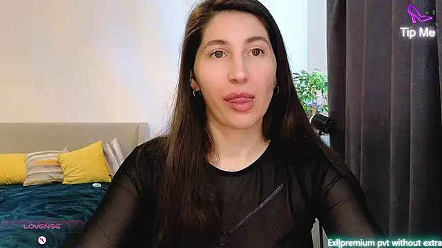 marrycolins online show from April 1, 2026, 3:08 am