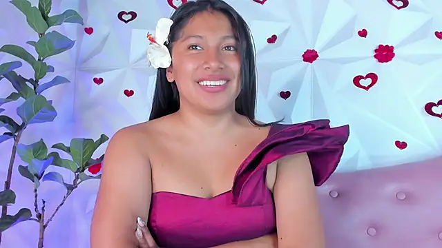 Snapshot of LinnaGardenia chatting on February 15, 2025, 5:50 pm LinnaGardenia online show from February 15, 2025, 5:50 pm