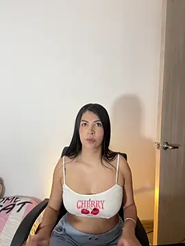 Alanna atm  online show from November 20, 2025, 2:51 pm