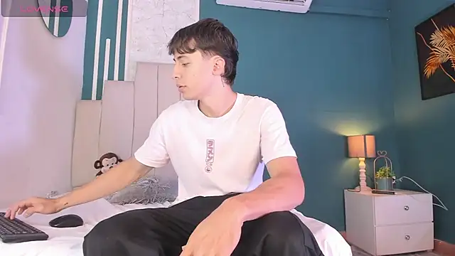 AlessandroDybala online show from November 30, 2025, 1:12 pm