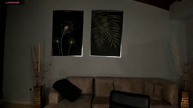 AnnaBrooks1 online show from January 7, 2026, 7:52 pm