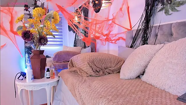 Tom cooper  online show from October 19, 2025, 12:41 pm