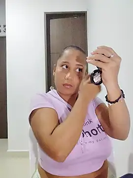 zandra kiman online show from September 27, 2025, 4:18 am