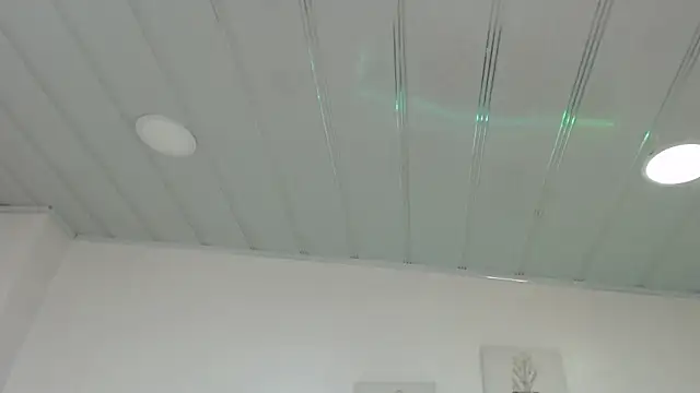 candy lux  online show from October 19, 2025, 6:32 pm