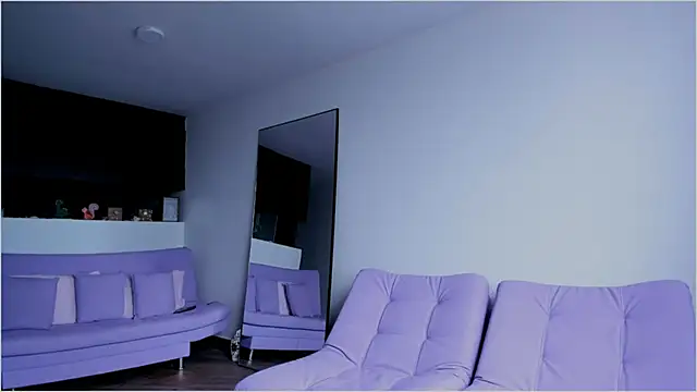 Snapshot of Lauren_A chatting on September 18, 2025, 4:54 pm Lauren A online show from September 18, 2025, 4:54 pm