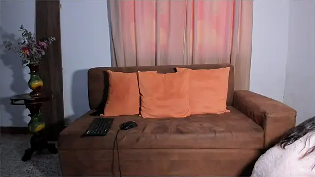 Snapshot of Lauren_A chatting on October 15, 2025, 8:50 pm Lauren A online show from October 15, 2025, 8:50 pm