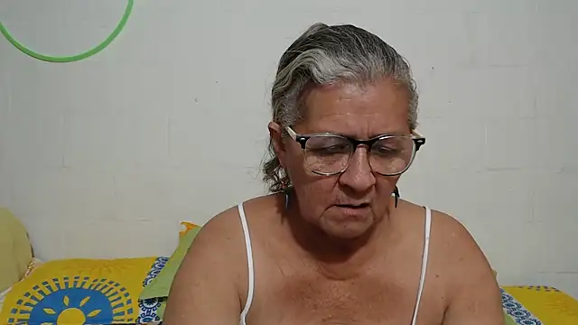 candy mature  online show from February 5, 2026, 1:34 am