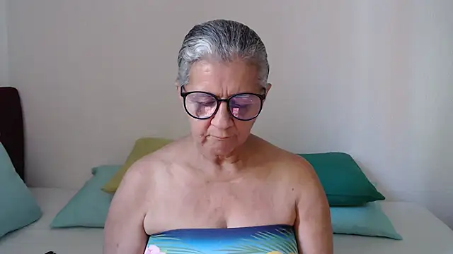 candy mature  online show from March 23, 2026, 9:14 pm