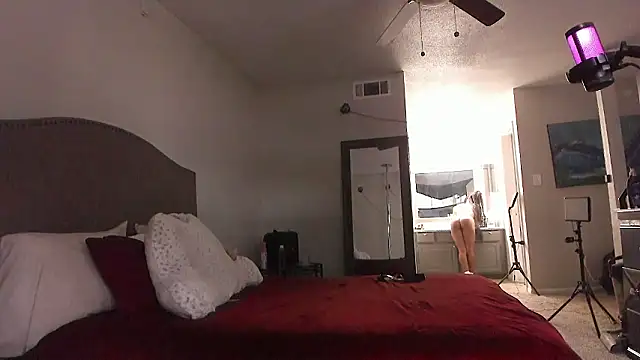 yiauana online show from February 2, 2026, 11:15 pm