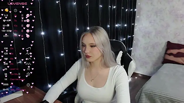 VikaPowers online show from March 2, 2025, 7:30 pm