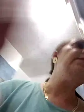 AvaLloyd online show from March 20, 2025, 3:58 pm