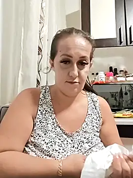 AvaLloyd online show from September 25, 2025, 2:50 am