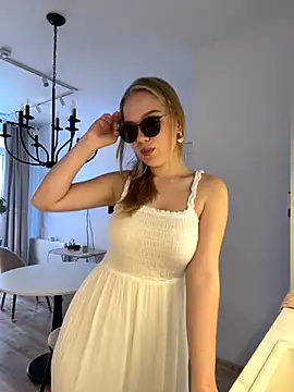 Little Forest ELF online show from November 8, 2025, 6:17 am