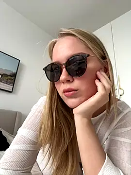 Little Forest ELF online show from November 15, 2025, 8:29 am