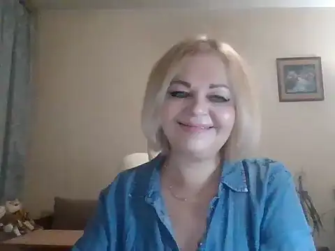 SofiyaPetrova online show from November 18, 2025, 3:26 pm