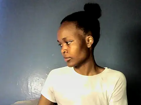 cyberbunnie online show from February 6, 2025, 6:46 pm