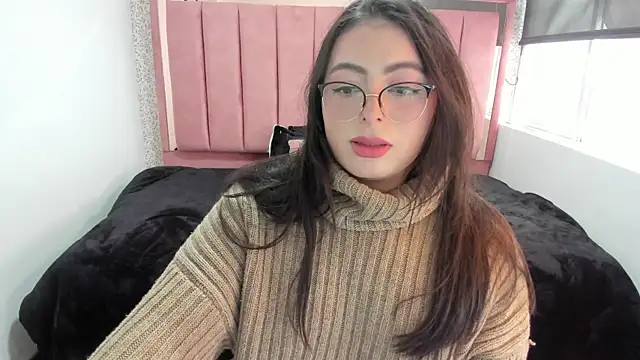 Snapshot of MiaWils_ chatting on July 8, 2026, 6:52 pm MiaWils online show from July 8, 2026, 6:52 pm