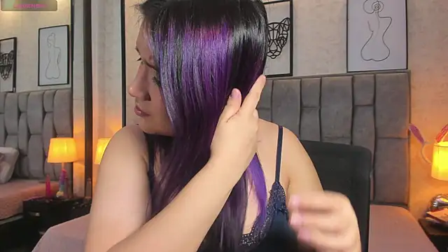 sweet--emily online show from March 18, 2025, 3:45 am