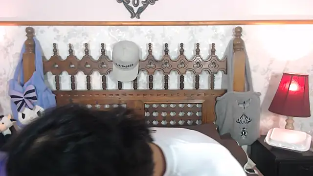 MilanZaire online show from March 15, 2025, 10:11 pm