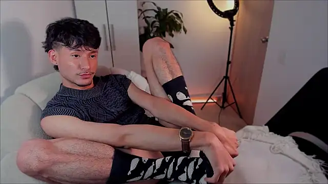 dimitri targaryen online show from January 10, 2025, 6:42 am