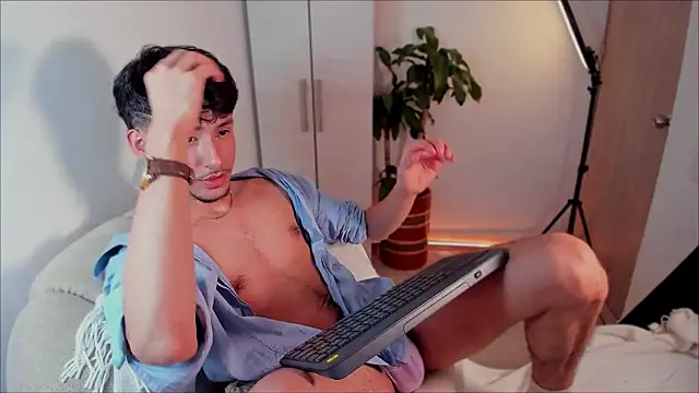 dimitri targaryen online show from January 8, 2025, 11:32 am