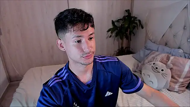 dimitri targaryen online show from September 22, 2025, 9:26 am