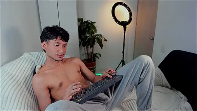 dimitri targaryen online show from December 31, 2024, 5:00 am