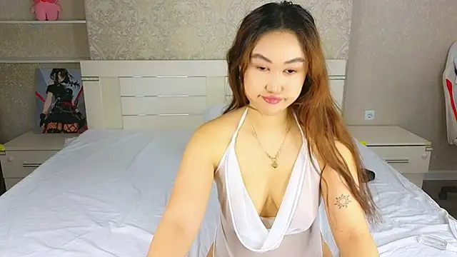 Diana Moon  online show from December 15, 2025, 2:06 am