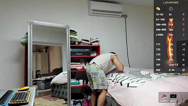 supermanboy94 online show from February 11, 2025, 6:40 am