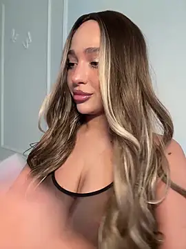 Snapshot of CardiSweetBaby chatting on September 10, 2025, 2:49 pm CardiSweetBaby online show from September 10, 2025, 2:49 pm