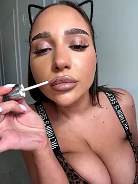 Snapshot of CardiSweetBaby chatting on October 1, 2025, 1:15 pm CardiSweetBaby online show from October 1, 2025, 1:15 pm