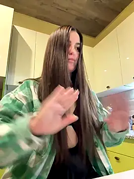 Karolina llove online show from October 21, 2025, 11:59 pm