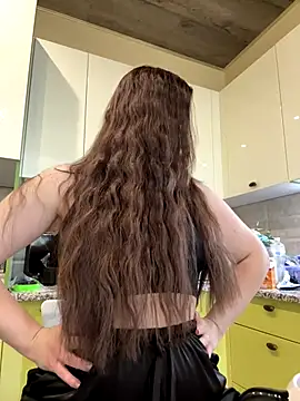 Karolina llove online show from October 19, 2025, 8:17 am