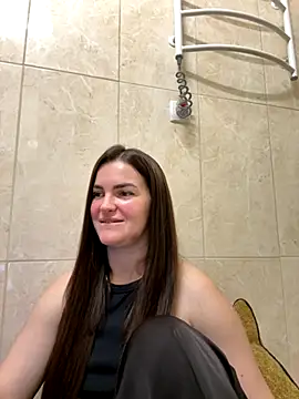 Karolina llove online show from November 24, 2025, 10:48 am