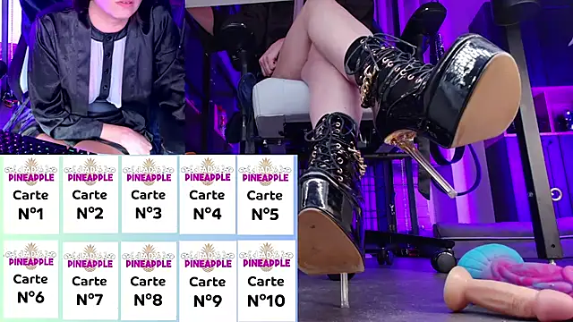 LadyPineapple online show from January 8, 2025, 1:11 am