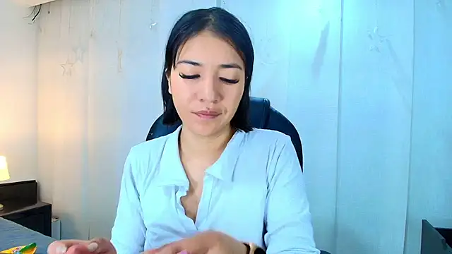 Snapshot of lina_bedoya_ chatting on February 20, 2026, 11:56 am lina bedoya online show from February 20, 2026, 11:56 am