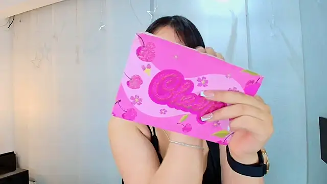 Snapshot of lina_bedoya_ chatting on March 6, 2026, 11:38 am lina bedoya online show from March 6, 2026, 11:38 am