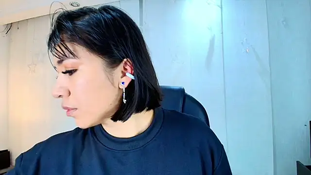 Snapshot of lina_bedoya_ chatting on February 26, 2026, 11:43 am lina bedoya online show from February 26, 2026, 11:43 am