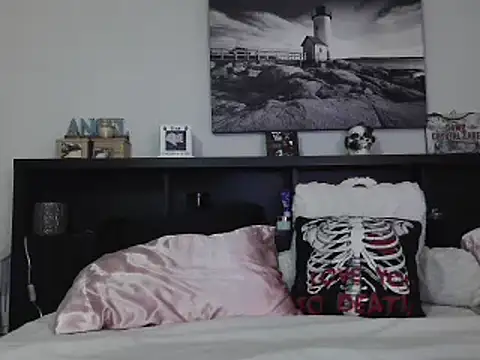 CrystalLakeXO online show from March 10, 2025, 8:28 am