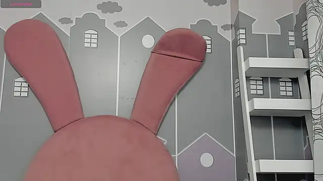 Lesly sexy4u online show from March 18, 2025, 6:50 am