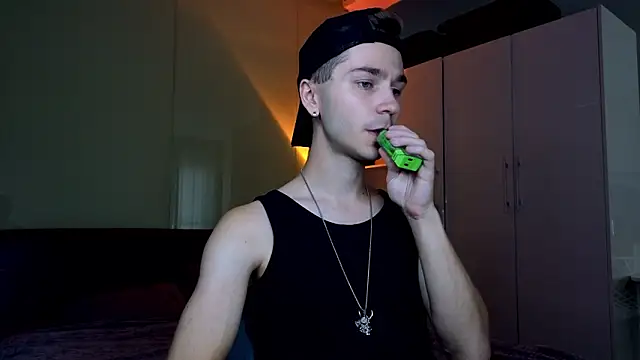 Joseph  Quinn online show from February 26, 2026, 6:35 am