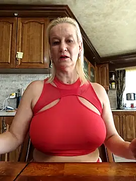 Snapshot of Lotus-blume1 chatting on September 30, 2025, 8:20 am Lotus-blume1 online show from September 30, 2025, 8:20 am