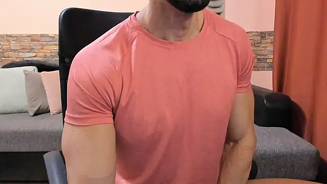 HotHunkTrainer online show from November 28, 2025, 8:47 am