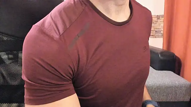 HotHunkTrainer online show from March 28, 2026, 8:48 am