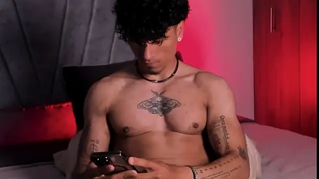 Thomas Fit1 online show from October 4, 2025, 2:02 am