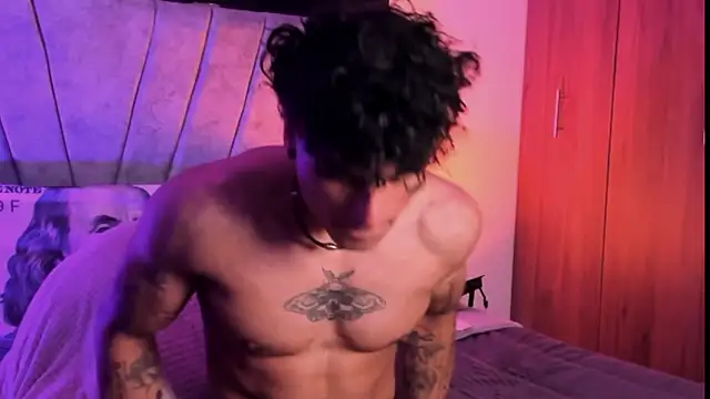 Thomas Fit1 online show from October 18, 2025, 9:50 pm