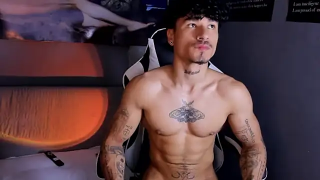 Snapshot of Thomas_Fit1 chatting on April 22, 2026, 7:53 pm Thomas Fit1 online show from April 22, 2026, 7:53 pm