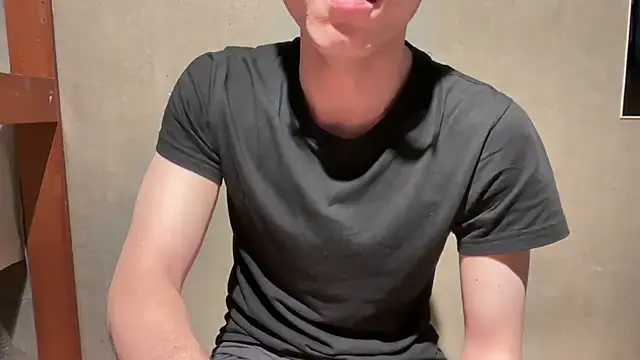 rickyyy0201 online show from February 22, 2025, 3:03 pm