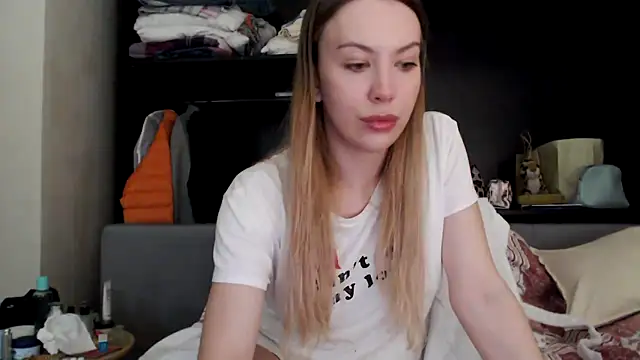 Scarlettford online show from September 24, 2025, 1:28 pm