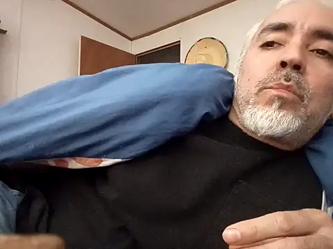 Xoc8  online show from February 16, 2026, 3:49 am